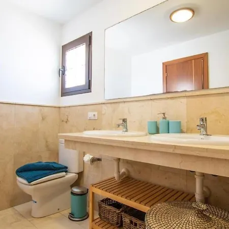 Solsidan Pool, Jacuzzi, A/c 15 Minutes Walking To Marina Rubicon * Πλάγια Μπλάνκα