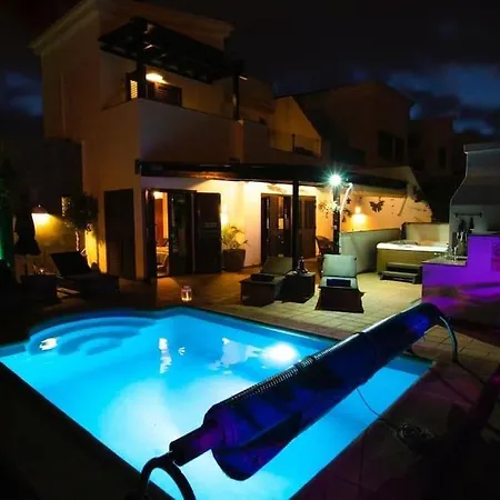 Solsidan Pool, Jacuzzi, A/c 15 Minutes Walking To Marina Rubicon Βίλα