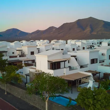 Villa Solsidan Pool, Jacuzzi, A/c 15 Minutes Walking To Marina Rubicon Playa Blanca (Lanzarote)