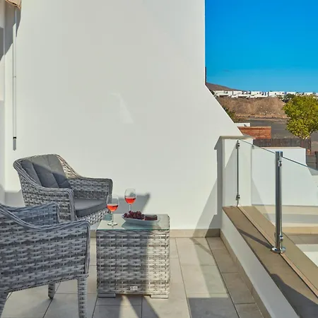 Villa Solsidan Pool, Jacuzzi, A/c 15 Minutes Walking To Marina Rubicon Playa Blanca (Lanzarote)