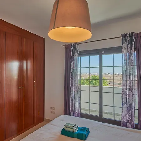 Villa Solsidan Pool, Jacuzzi, A/c 15 Minutes Walking To Marina Rubicon Playa Blanca (Lanzarote)
