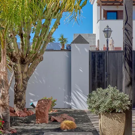 Solsidan Pool, Jacuzzi, A/c 15 Minutes Walking To Marina Rubicon * Playa Blanca (Lanzarote)
