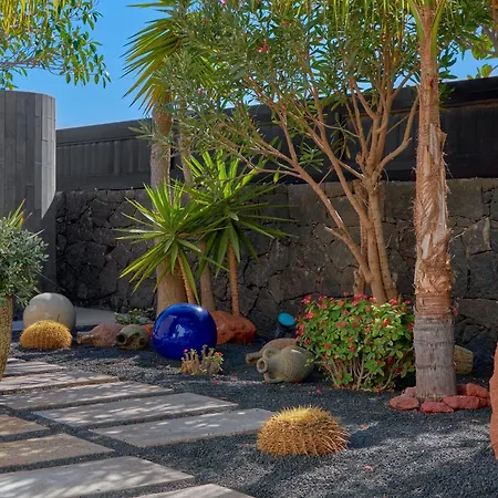 Solsidan Pool, Jacuzzi, A/c 15 Minutes Walking To Marina Rubicon Villa Playa Blanca (Lanzarote)