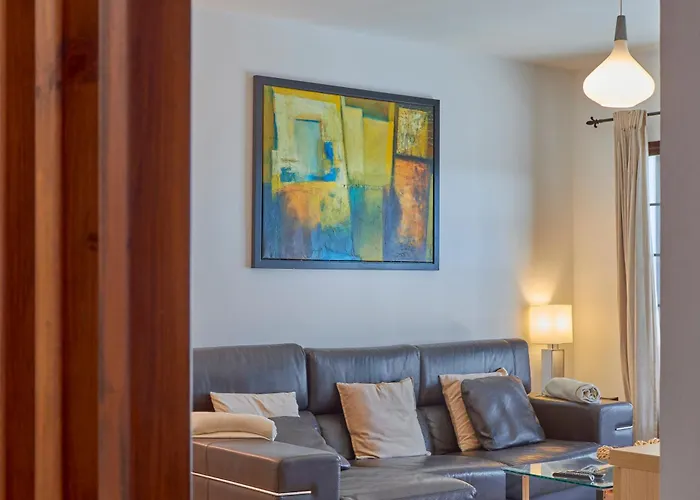 Solsidan Pool, Jacuzzi, A/c 15 Minutes Walking To Marina Rubicon 빌라 플라야블랑카